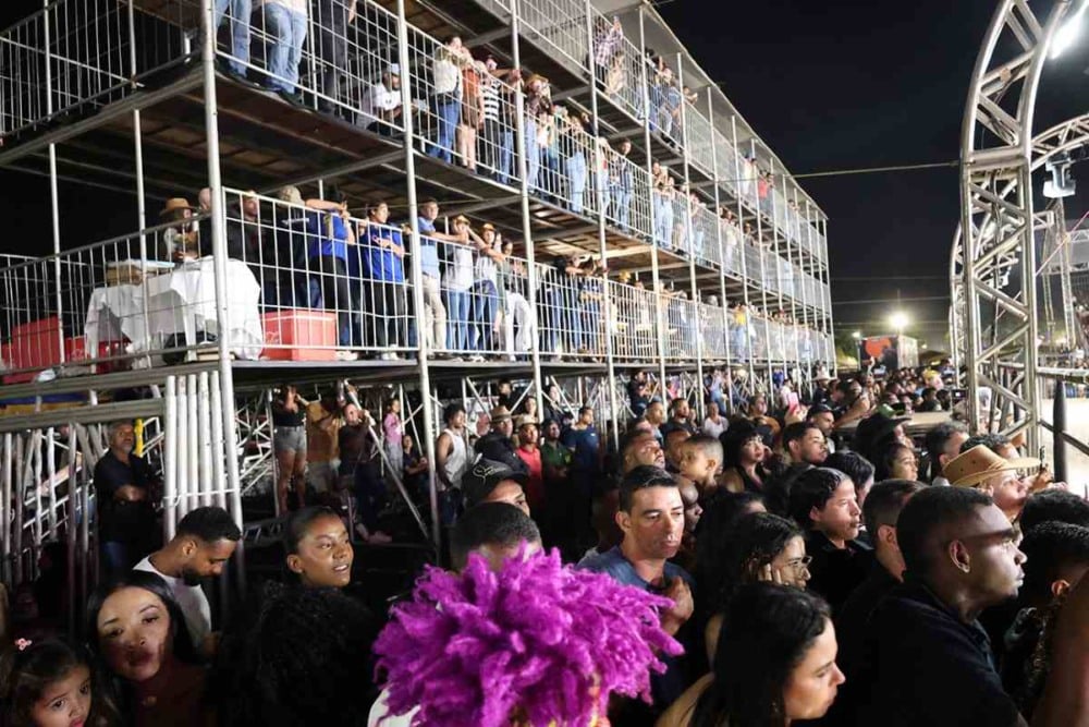 Primeiro rodeio da Expofeira 2026