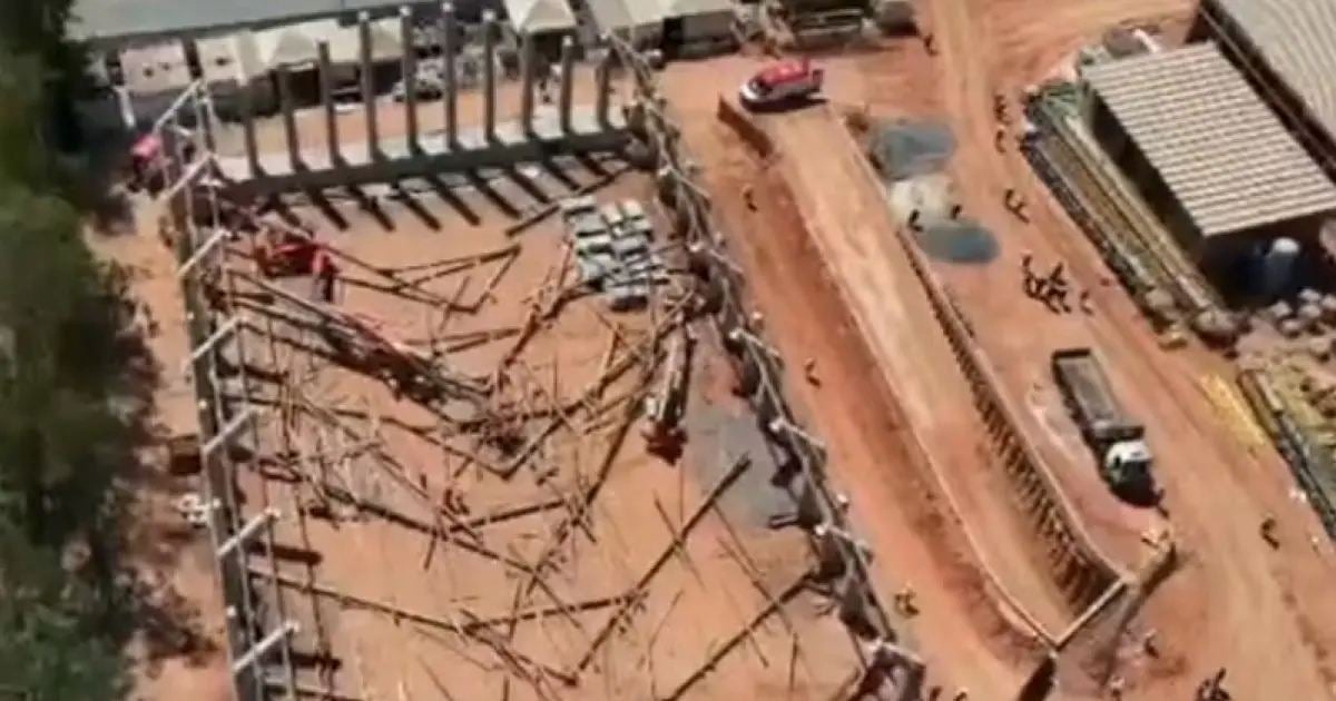 Quatro pessoas morrem e duas ficam feridas após desabamento de galpão no oeste da Bahia