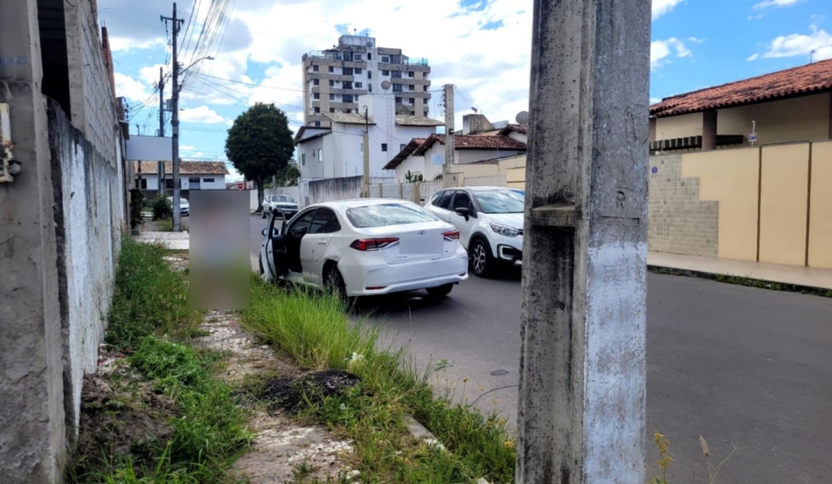 Rua do Bate-Bate moradores cobram sinalização após constantes acidentes de trânsito em rua dos Capuchinhos