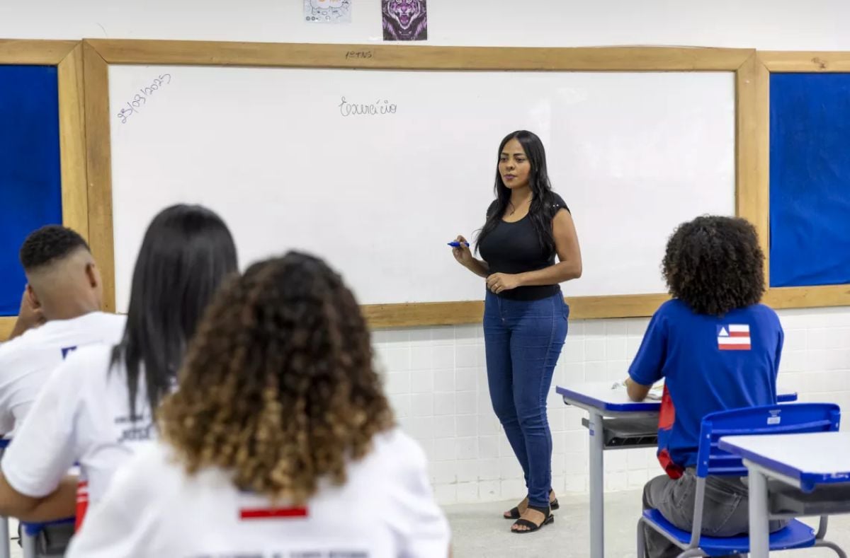 SEC publica lista provisória de profissionais da Educação para mudança do padrão na carreira