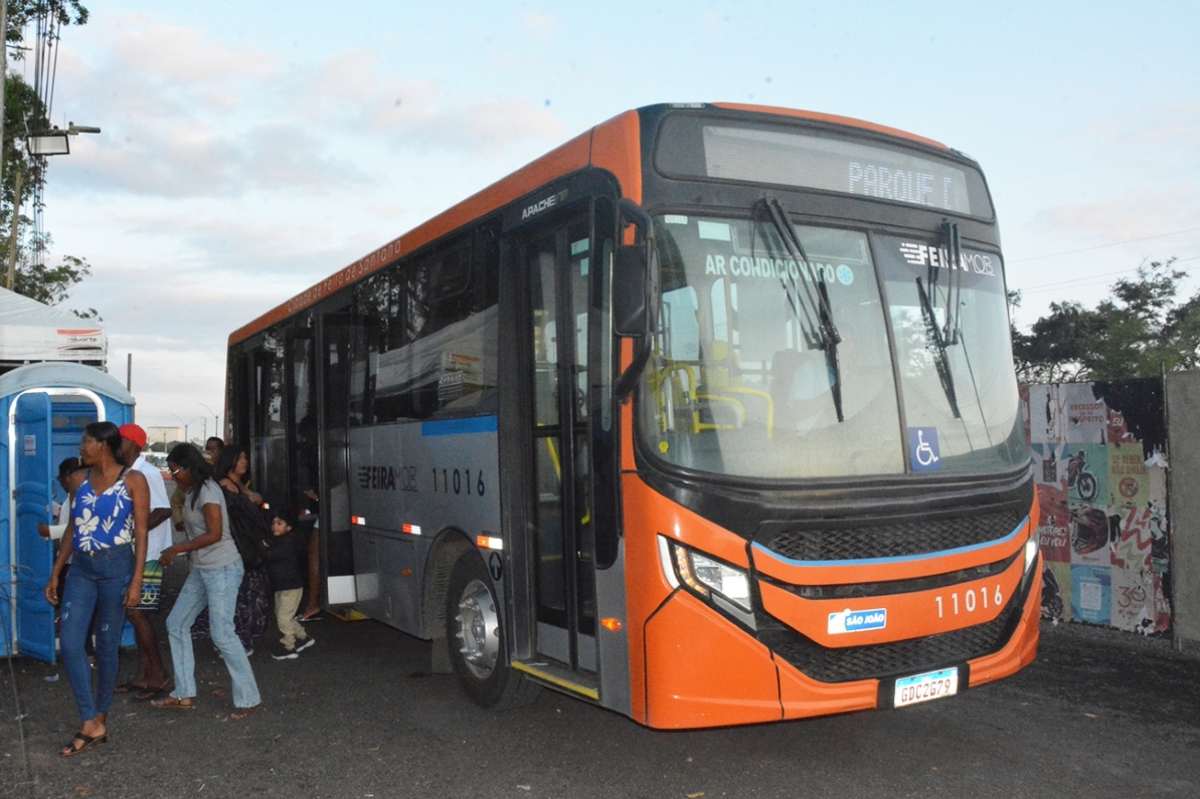 Transporte coletivo gratuito na Expofeira
