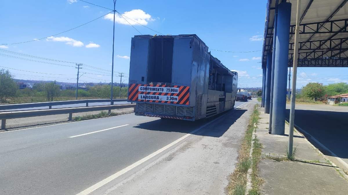 Veículos na BR-116 Sul em Feira de Santana Foto Ed Santos Acorda Cidade