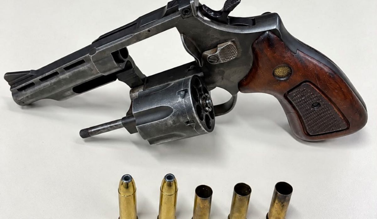 arma apreendida 38 Homem morre após trocar tiros com a Polícia Militar na Mantiba