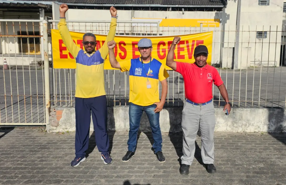Greve dos Correios chega ao 11º dia com impasse sobre plano de saúde; dissídio é adiado