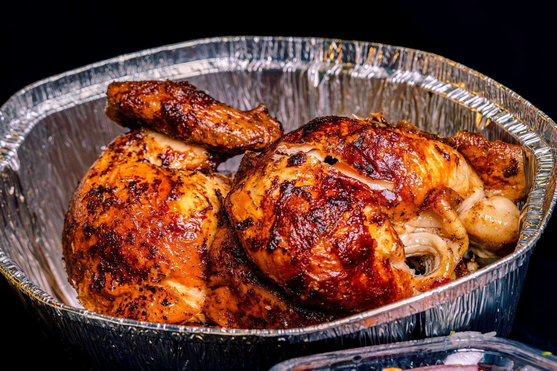 O frango assado pode mudar com esse truque