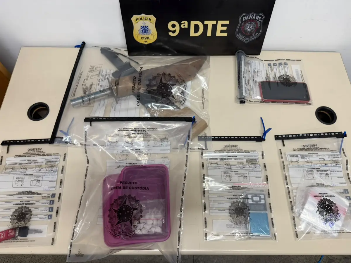 Liderança do tráfico de drogas é presa em Feira de Santana