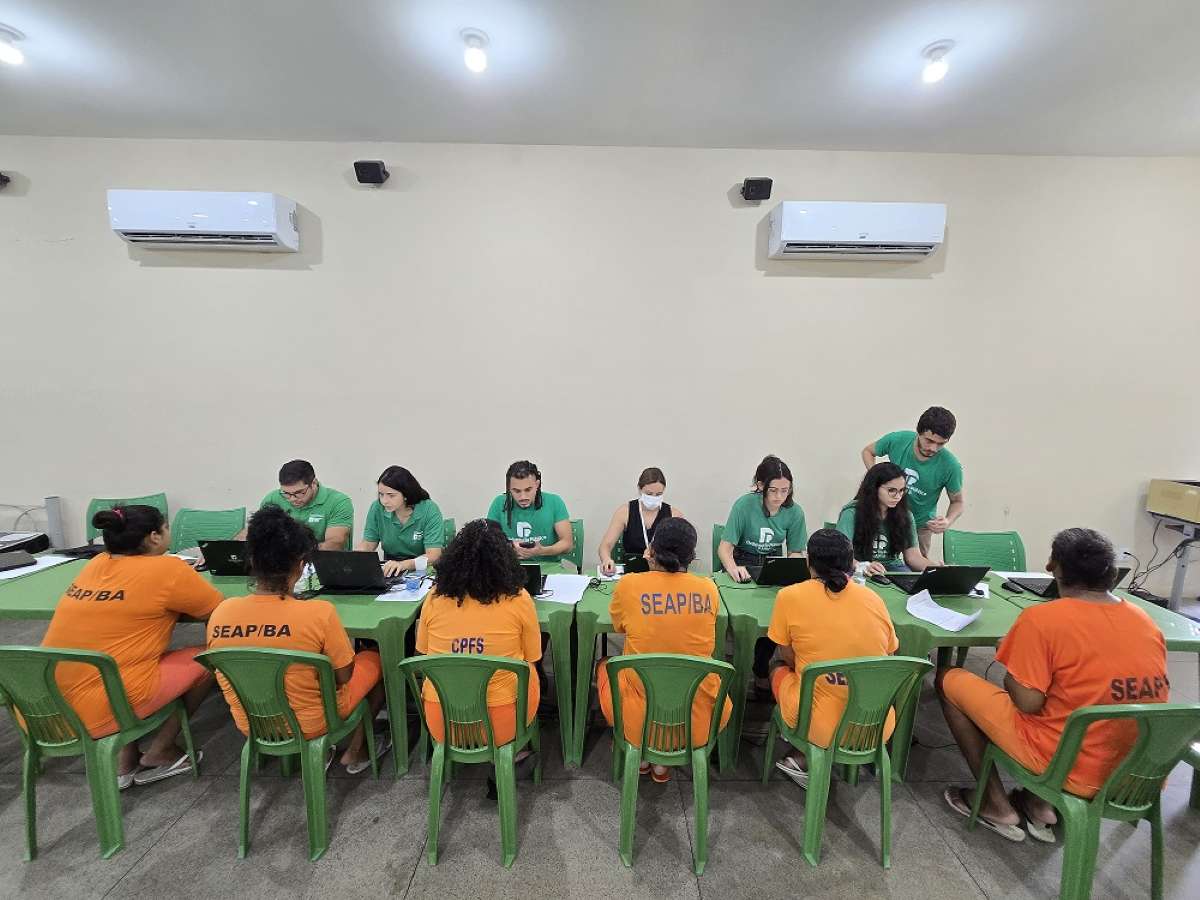 Mutirão da Defensoria atende 1.531 pessoas no Conjunto Penal de Feira de Santana