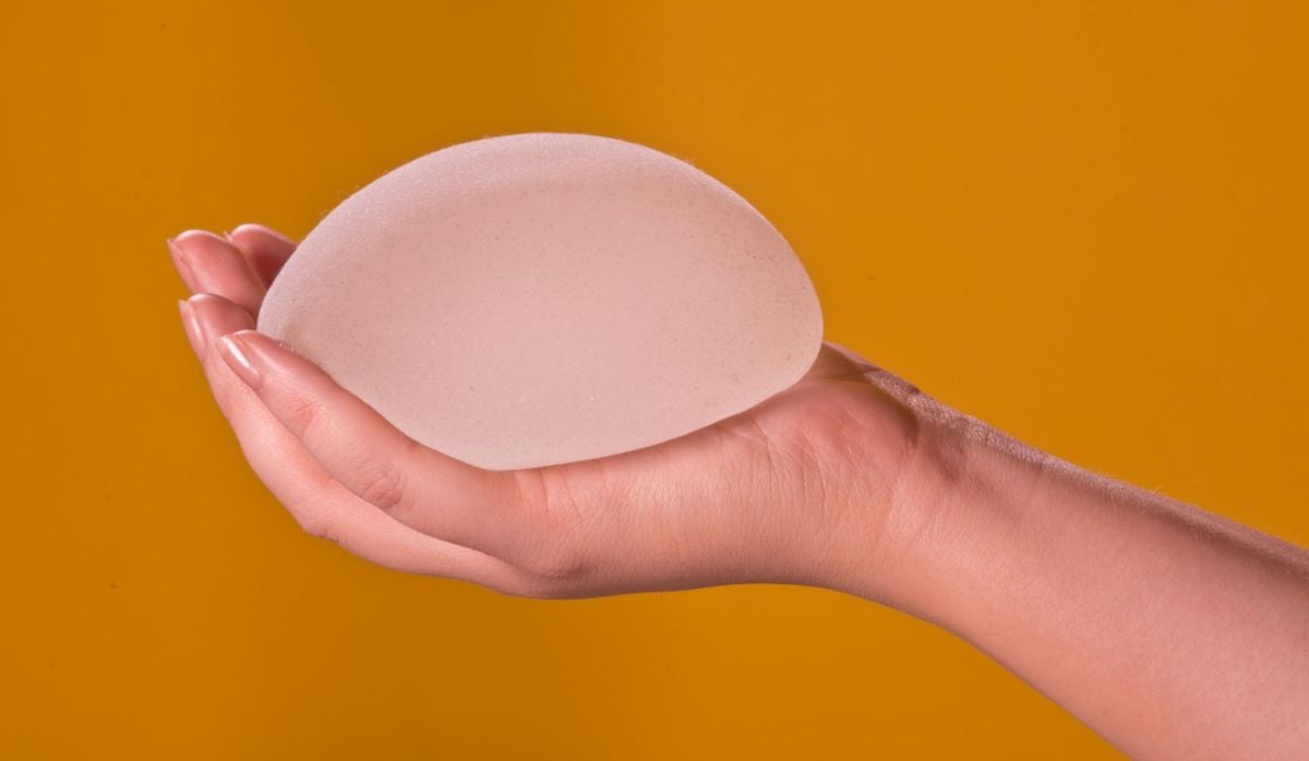 prótese de silicone mama feminina outubro rosa