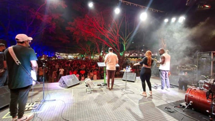 Shows no 2ª dia da Expofeira 2026
