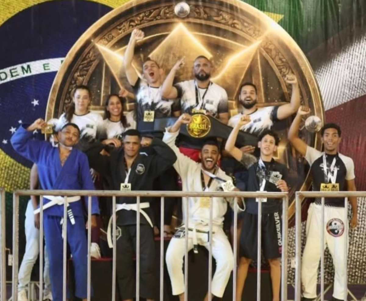 Conheça Davi Araújo, feirense de 17 anos que conquistou dois ouros em campeonato de jiu-jítsu