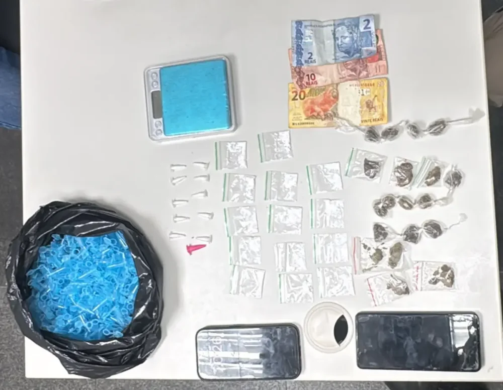 preensões de drogas e veículos recuperados pela PM preensões de drogas e veículos recuperados pela PM