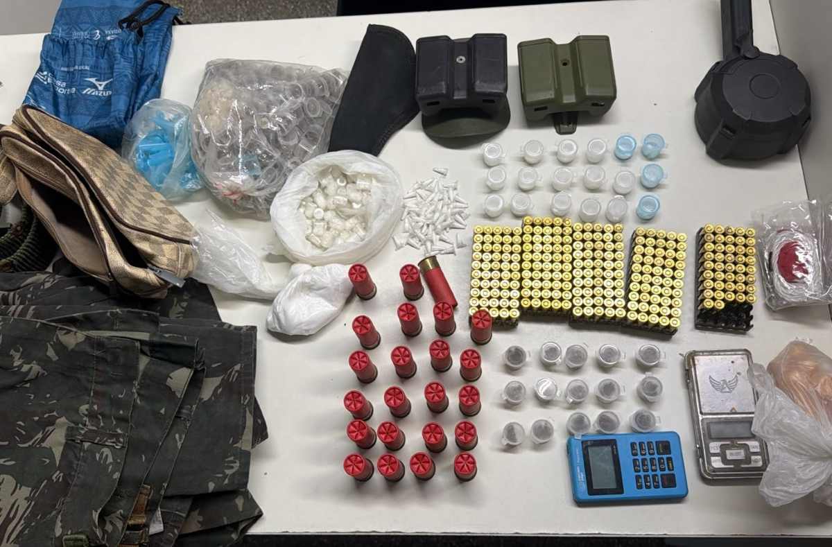 Apreensão de material bélico no Calabar em Salvador