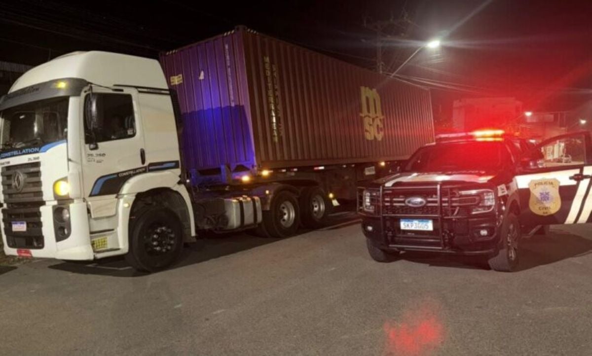 Caminhão e carga avaliada em R$ 500 mil são recuperados após roubo no sul da Bahia