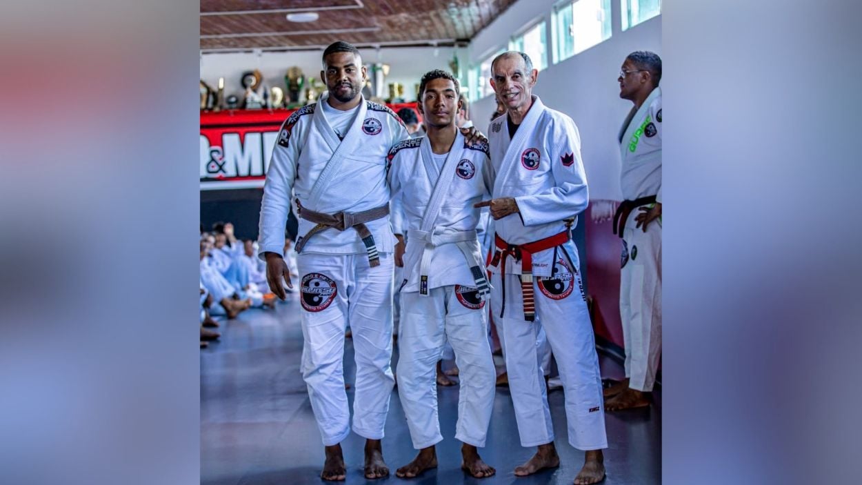 Conheça Davi Araújo, feirense de 17 anos que conquistou dois ouros em campeonato de jiu-jítsu