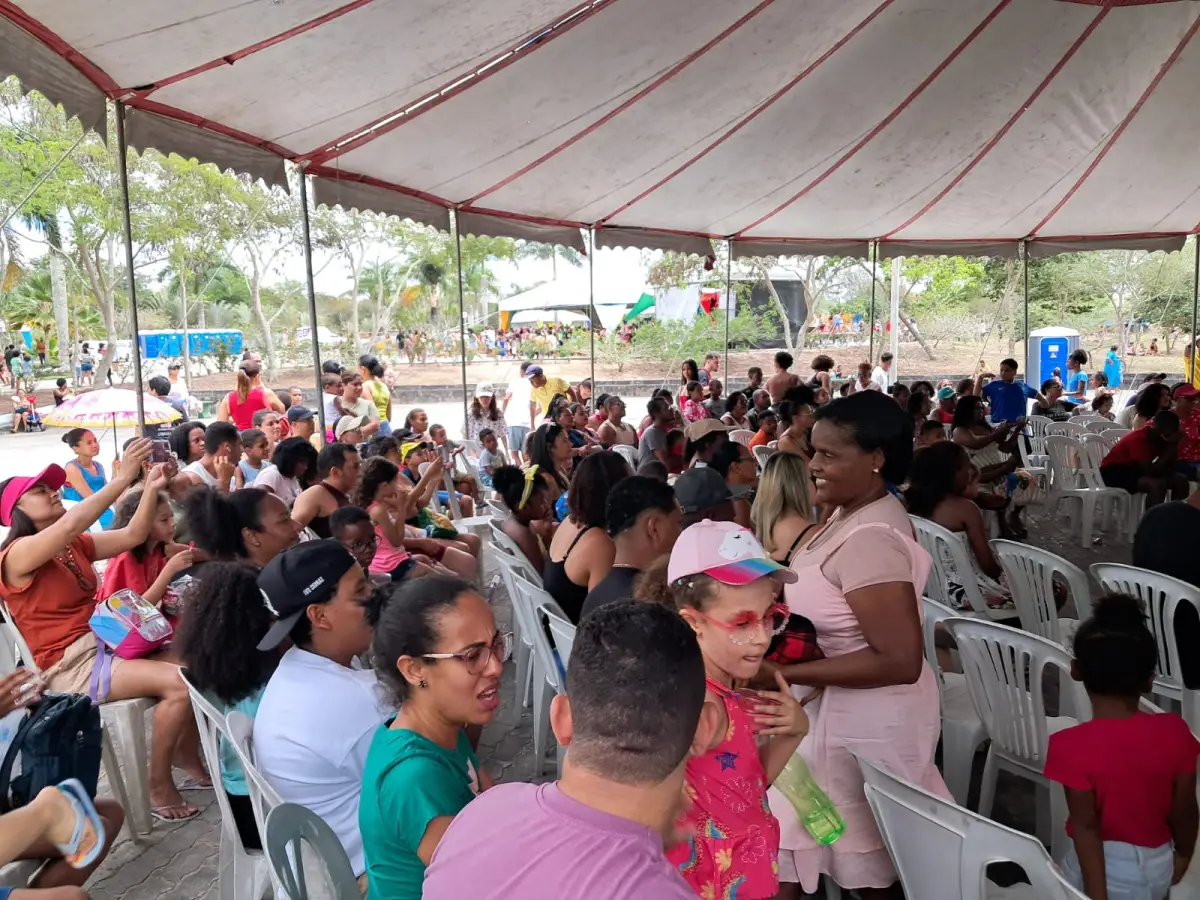 Pula-pula, circo e muita alegria: Brinca Feira reúne famílias em parques de Feira de Santana