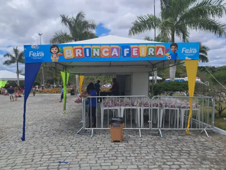 Pula-pula, circo e muita alegria: Brinca Feira reúne famílias em parques de Feira de Santana