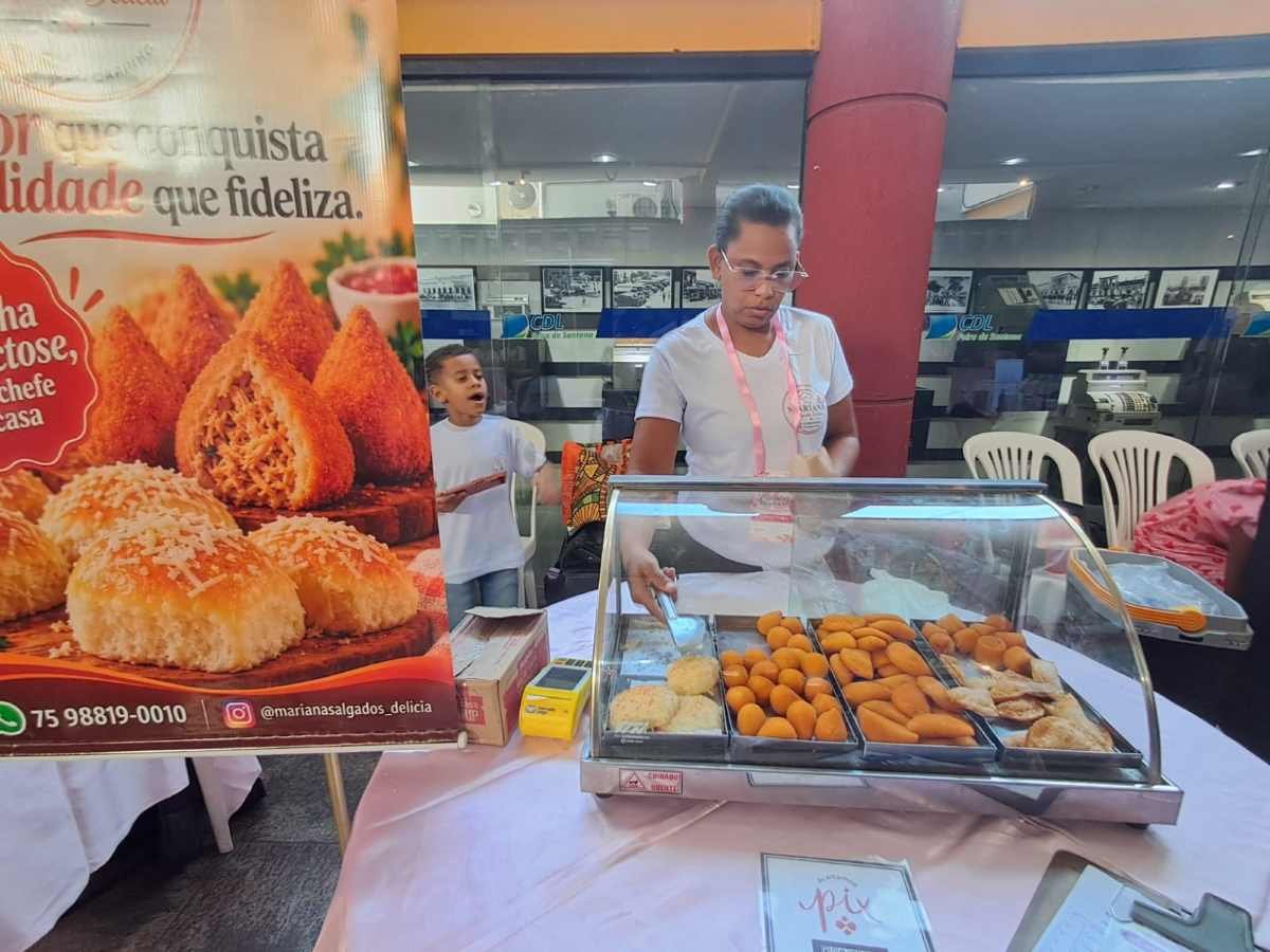 Expositoras em evento de mulheres empreendedoras na CDL