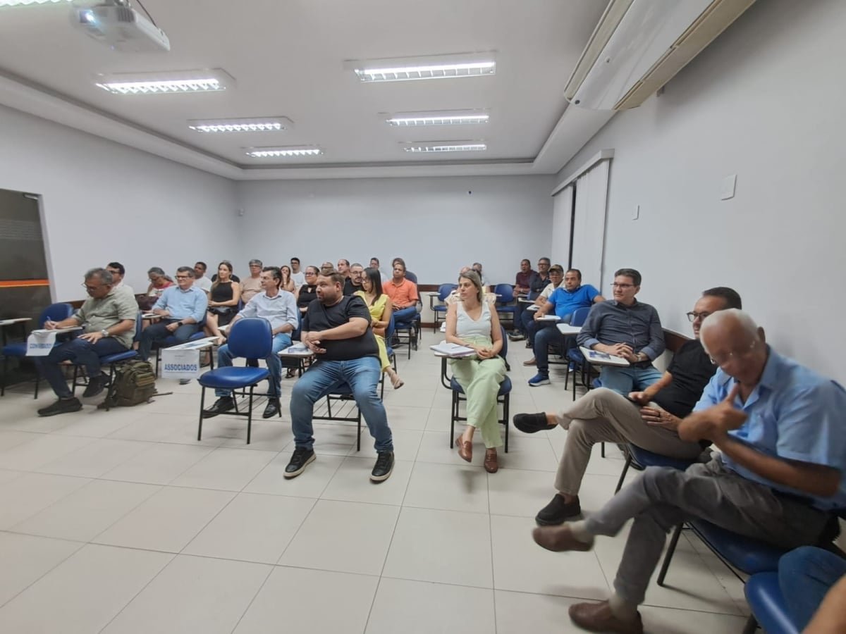 Feriados, salário e nova escala comerciantes de Feira de Santana debatem pauta para a Convenção Coletiva
