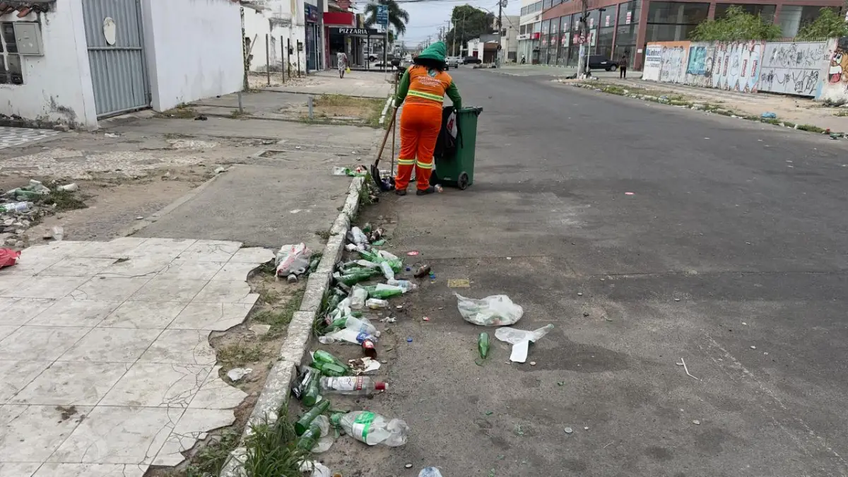 sujeira na rua pós eleição