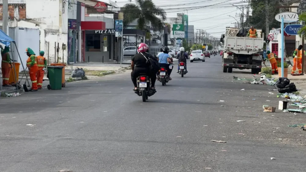 sujeira na rua pós eleição