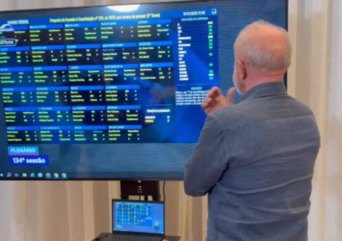 Lula, Erika Hilton e Rick Azevedo celebram aprovação da PEC que acaba com escala 6x1: “Vitória histórica dos trabalhadores”
