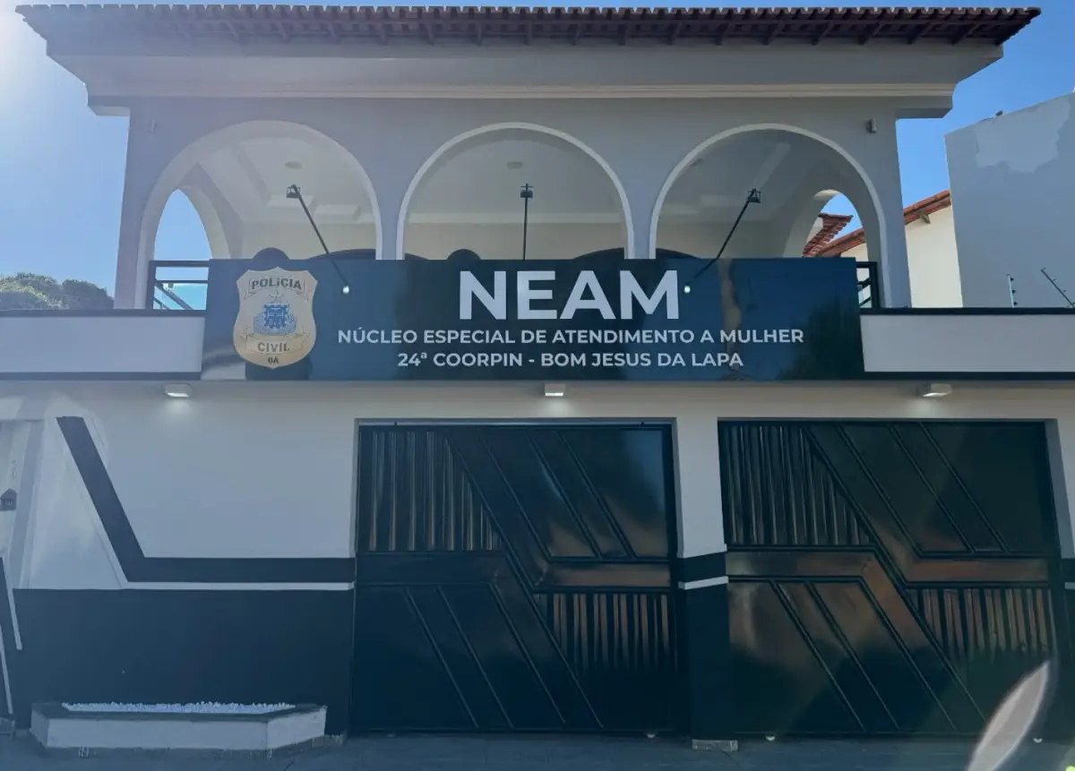 Com facão e marreta, homem é preso após ameaçar e perseguir ex-companheira na Bahia