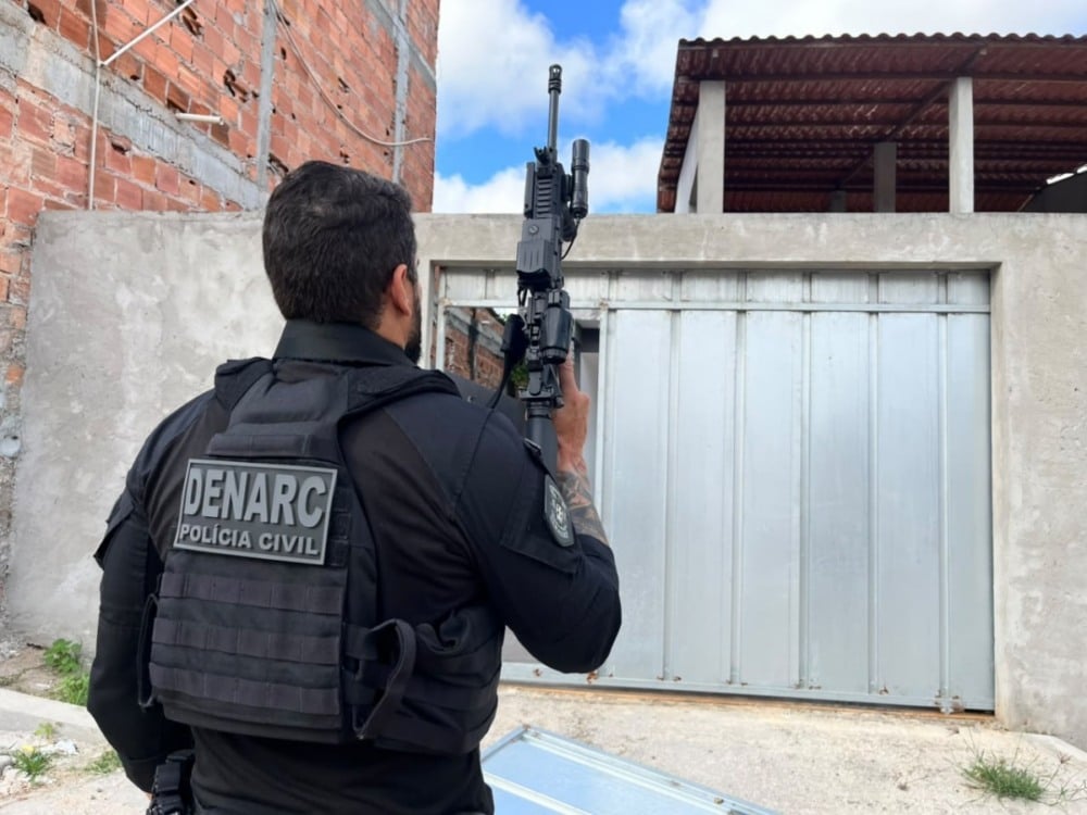 Operação Termópilas mobiliza 200 policiais contra facção criminosa na Bahia e em SP
