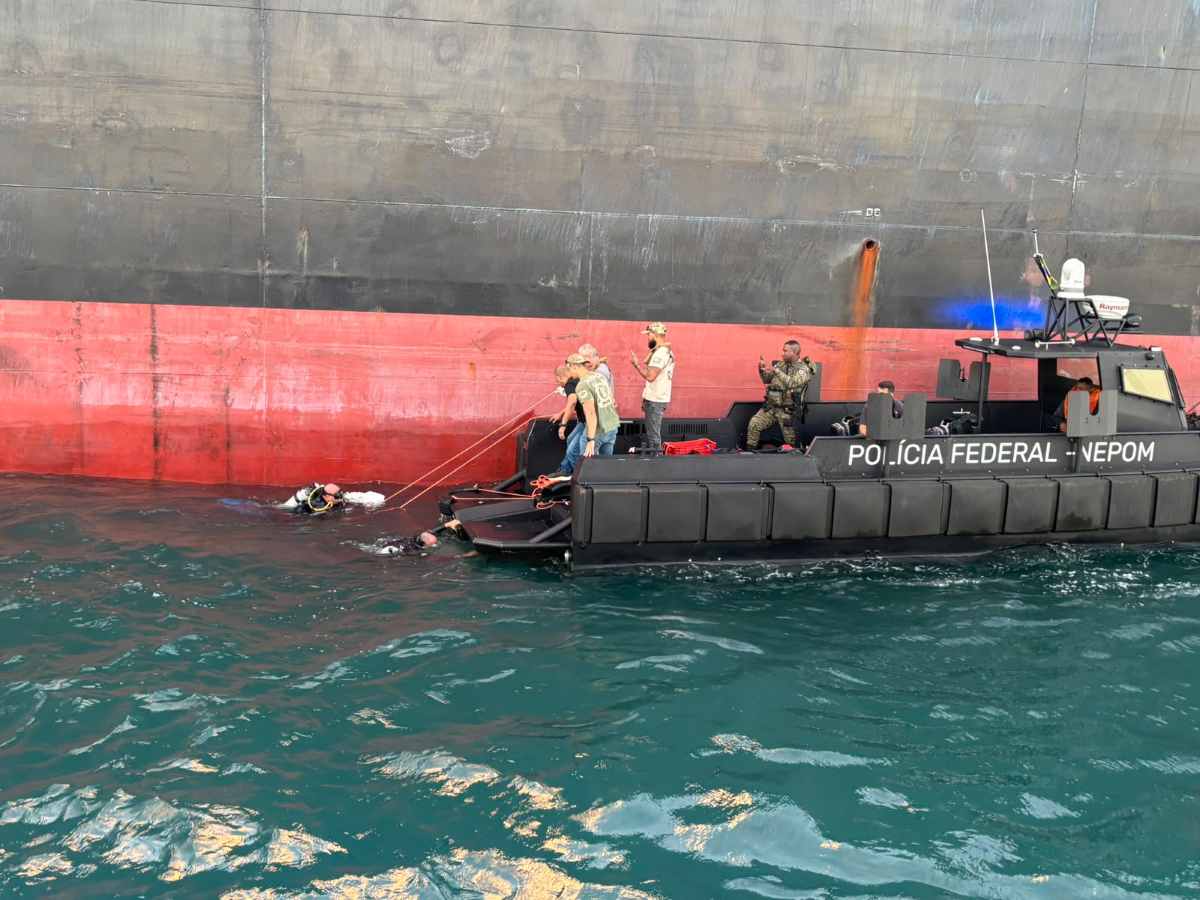 PF localiza drogas em navio atracado em Salvador