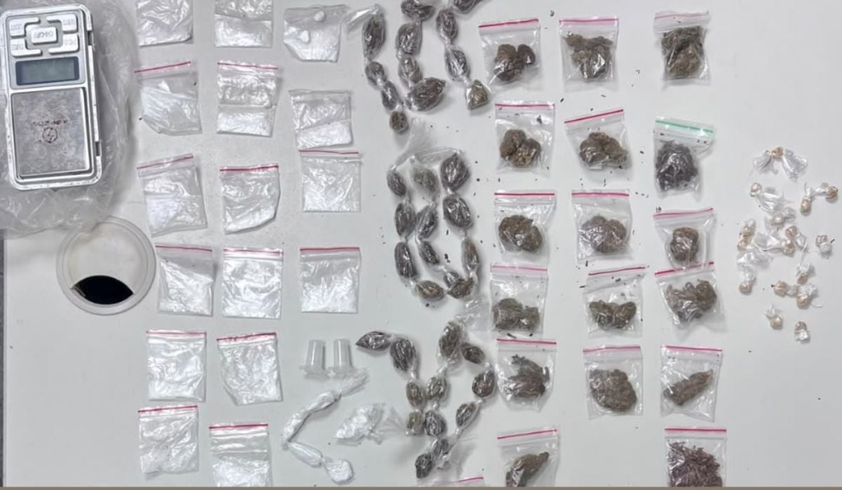 PM apreende maconha, cocaína e crack em Feira de Santana