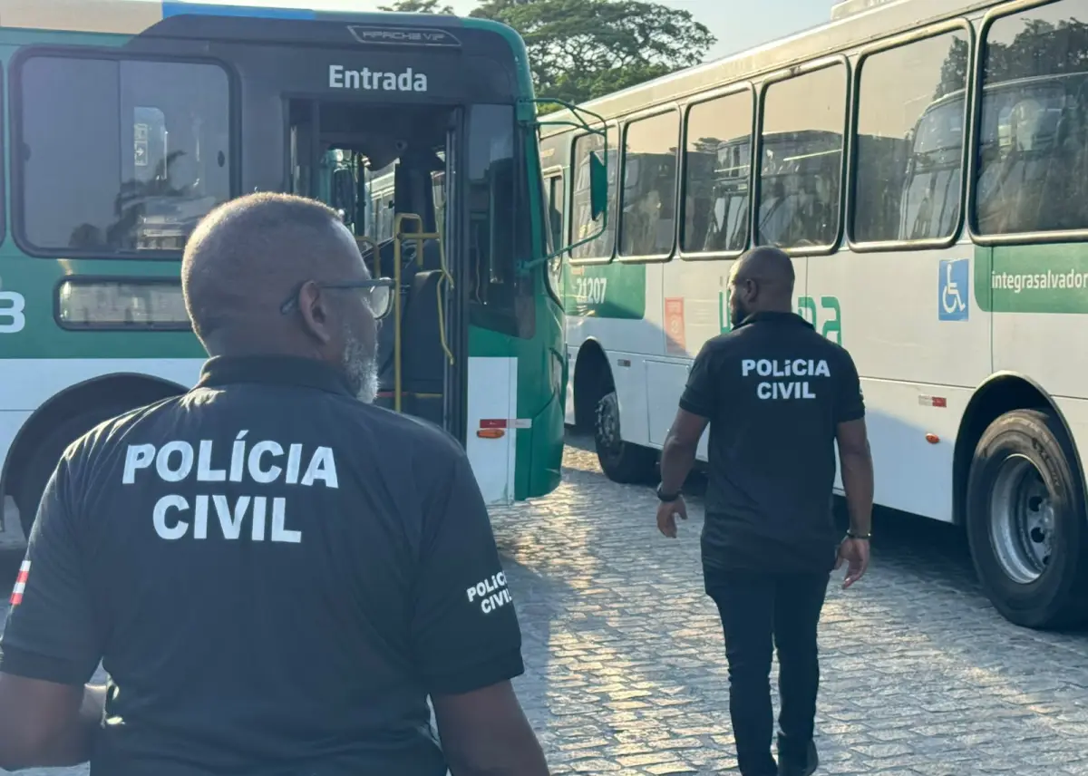 Com drones, Polícia Civil fiscaliza garagens para verificar circulação de ônibus em Salvador