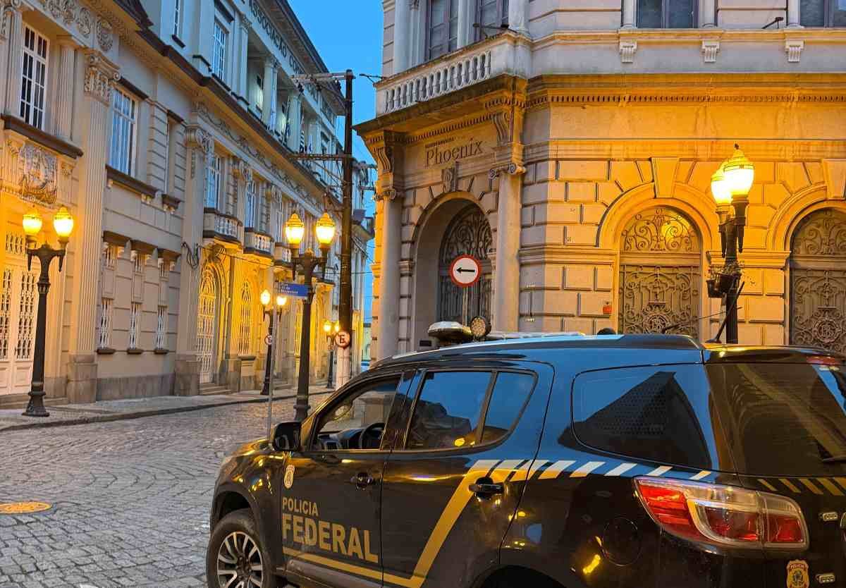 Polícia Federal combate tráfico de drogas e comércio ilegal de armas em Salvador e outras cidades