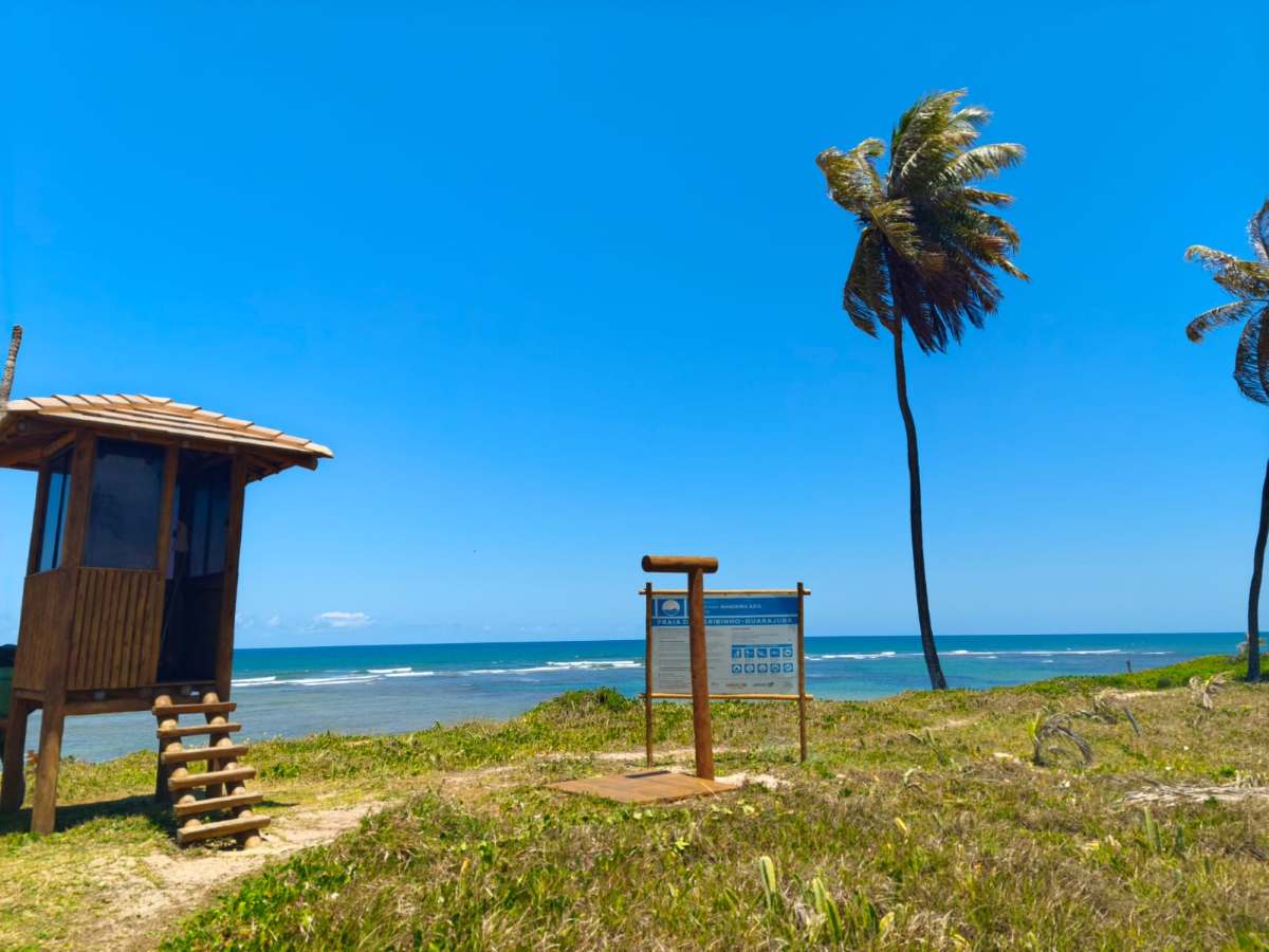 Praias de Camaçari passam por vistoria para certificação do Programa Bandeira Azul