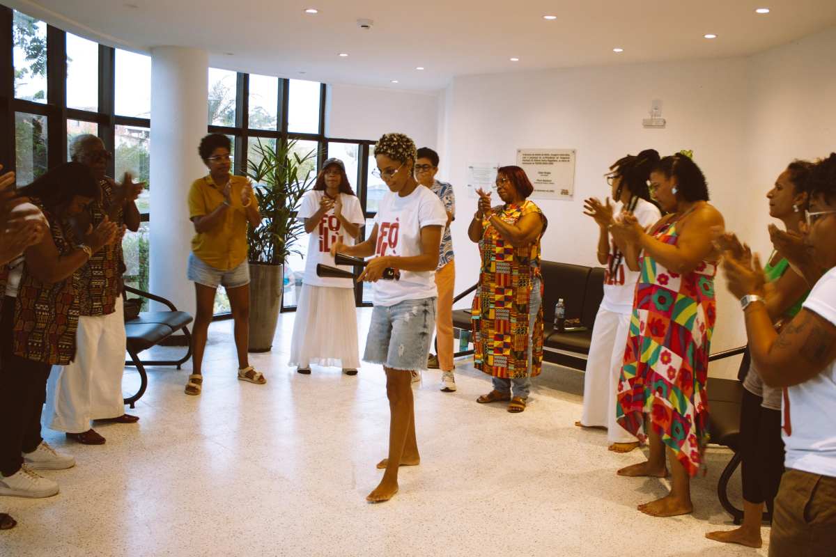 Projeto Fọ̀ Ìlù promove oficinas gratuitas de escrita criativa, percussão e performance na Bahia