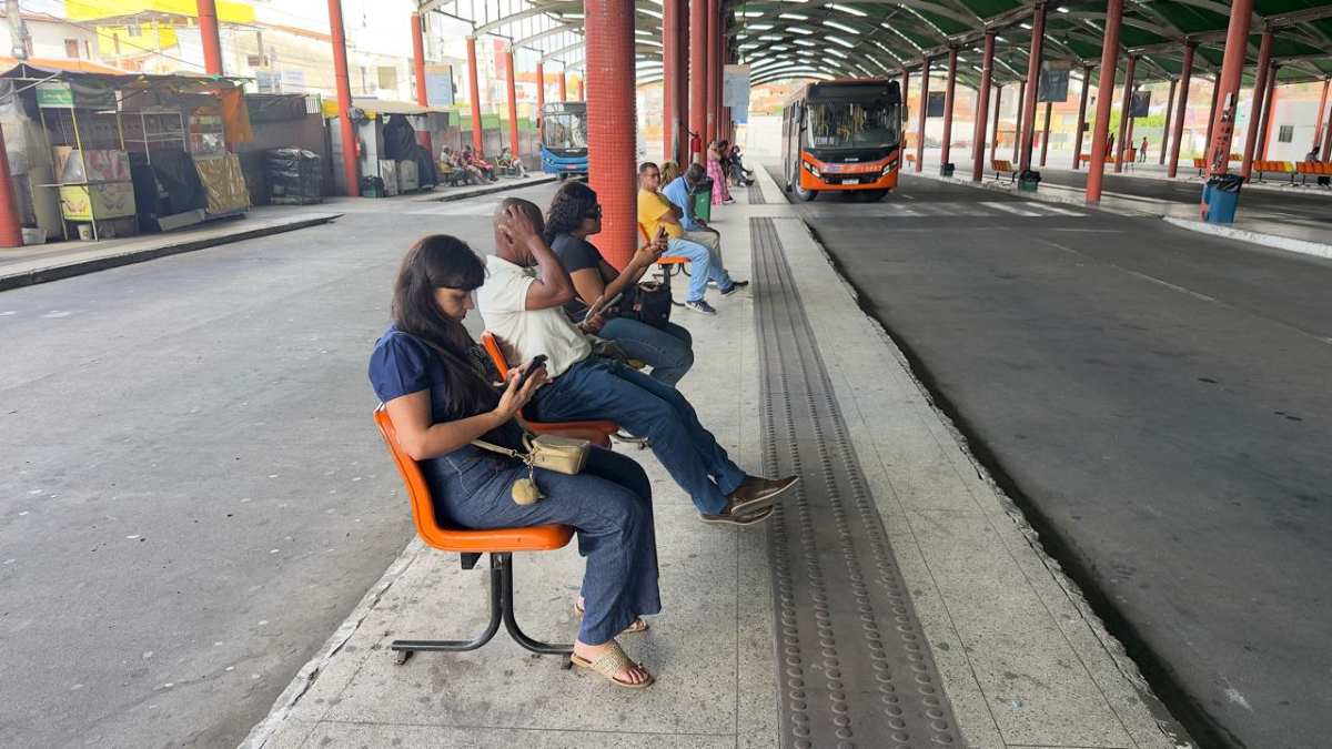 Terminal Central tranquilo no domingo de eleições