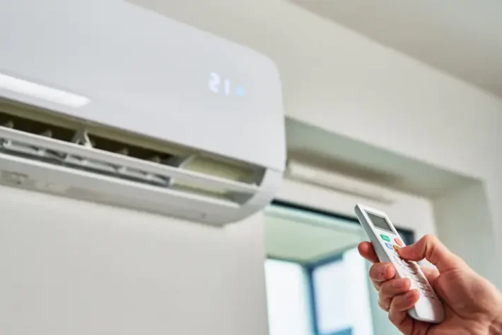Ar-condicionado ligado 8 horas por noite: quanto custa na conta de luz?