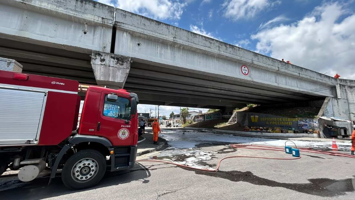 bombeiros no viaduto do tomba
