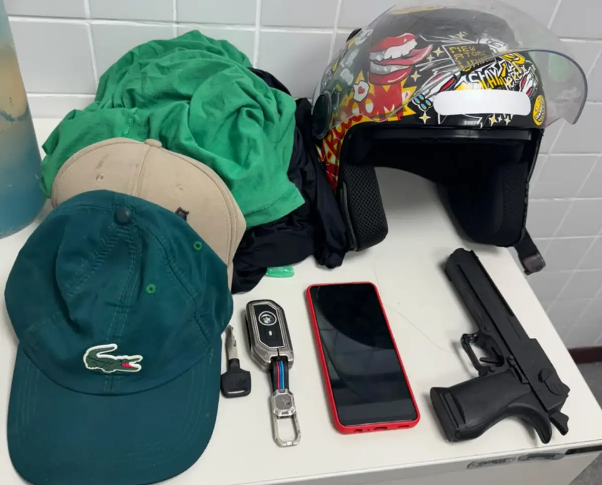 Viatura da PM colide durante perseguição; simulacro é encontrado