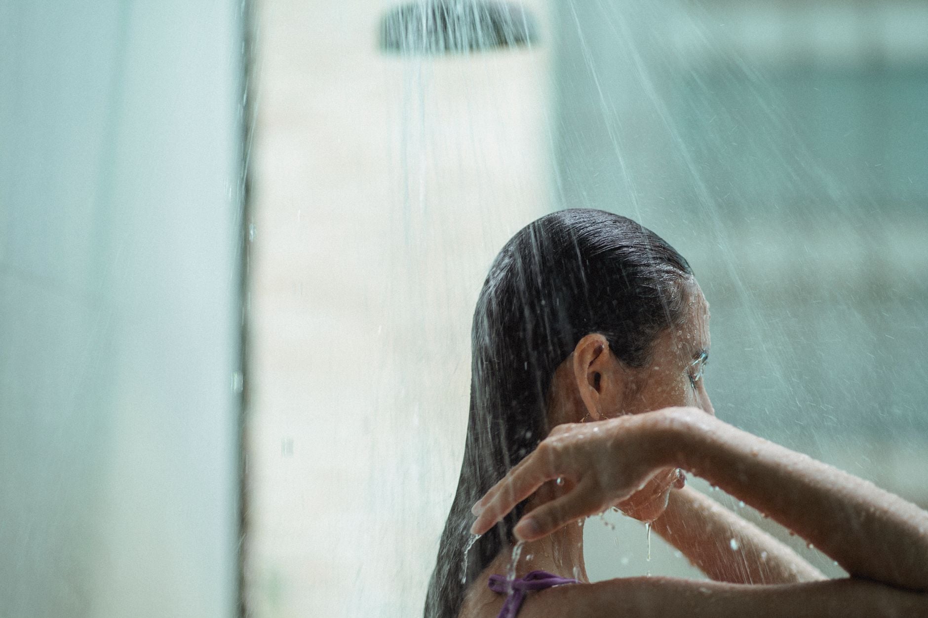 Banho demorado: quanto de água você pode desperdiçar sem perceber?