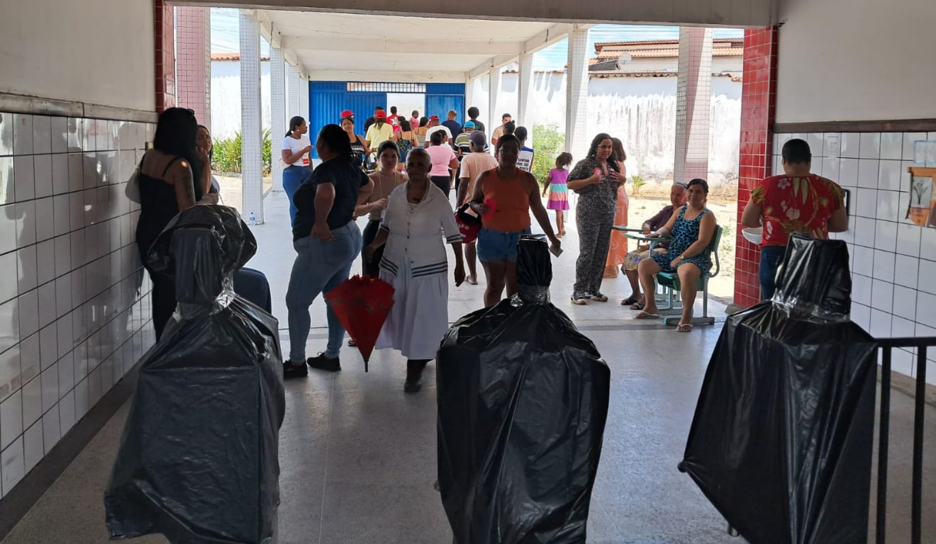 colégio de Feira de Santana dia de votação eleições 2026