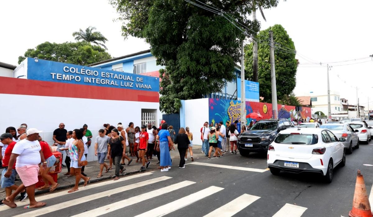 Eleitores de Salvador denunciam falta de ônibus e superlotação no 2º turno
