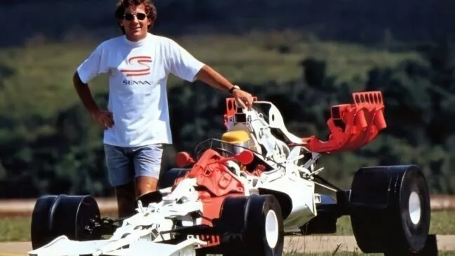 Fazenda de Ayrton Senna tem kartódromo particular