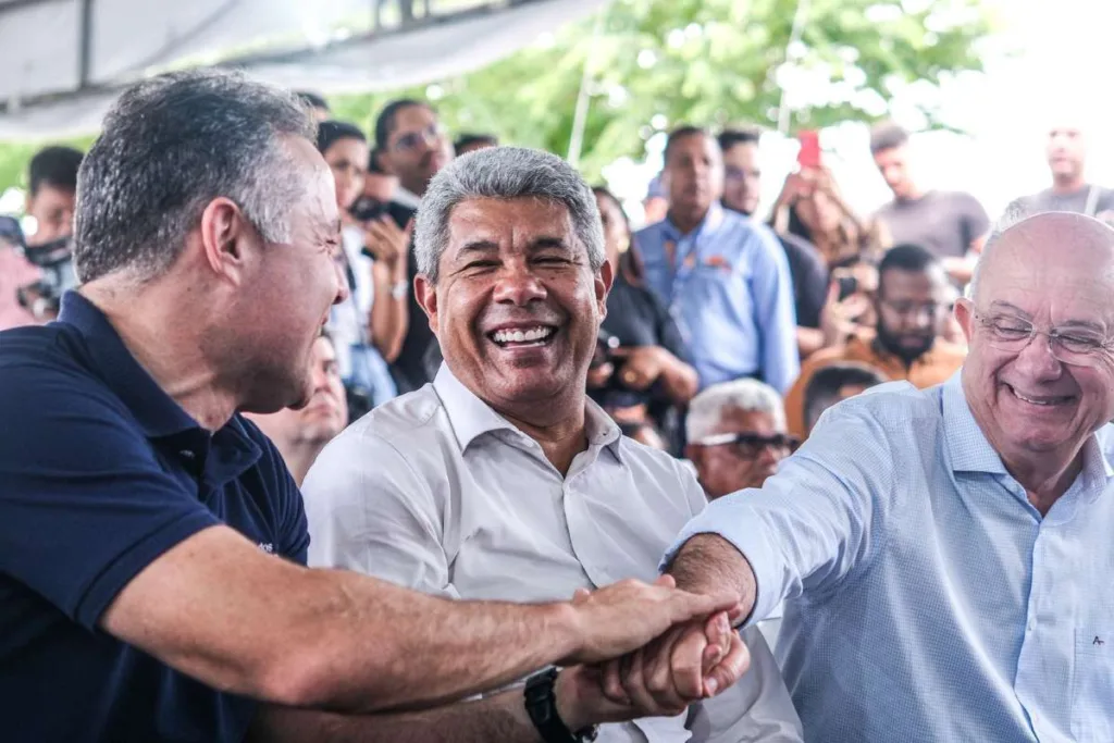 Zé Ronaldo e Jerônimo Rodrigues em anúncio de obra em Feira de Santana