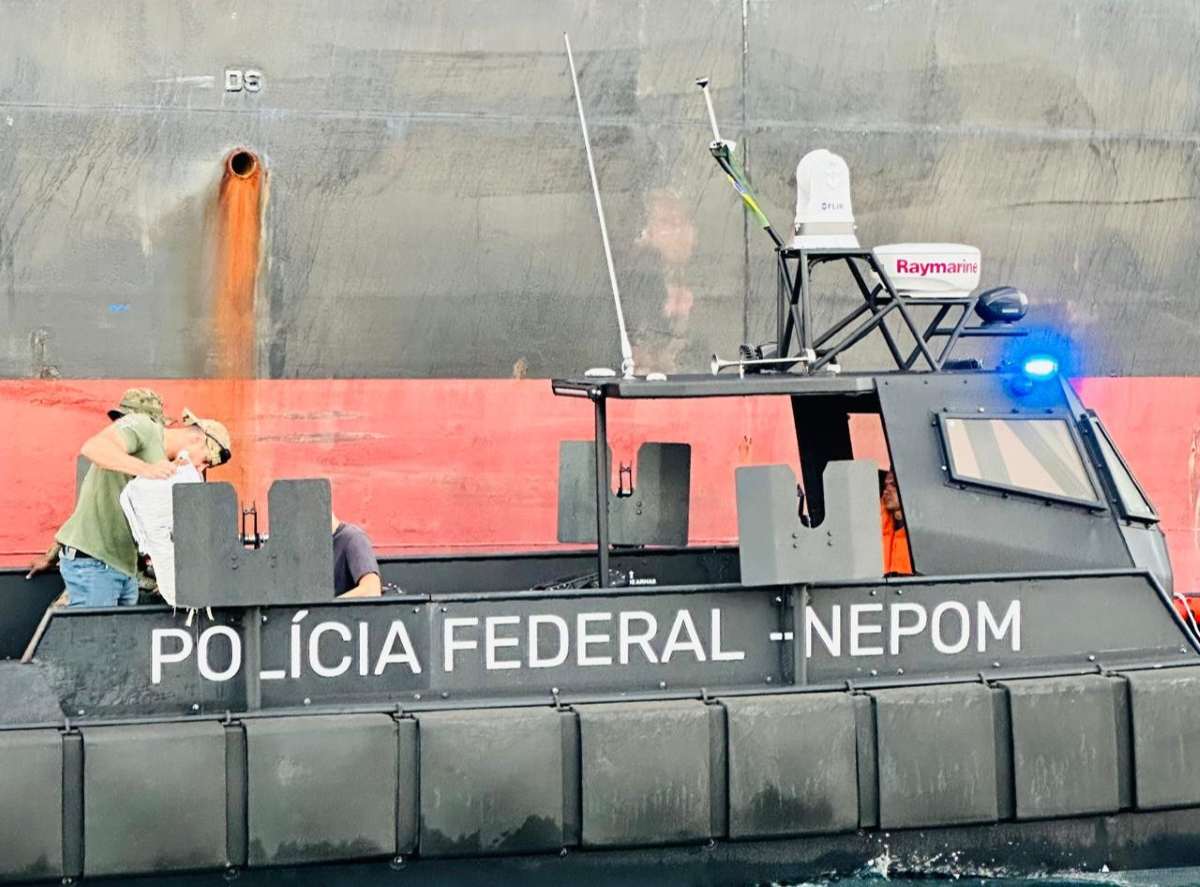 navio panamenho com drogas _ foto divulgação PF