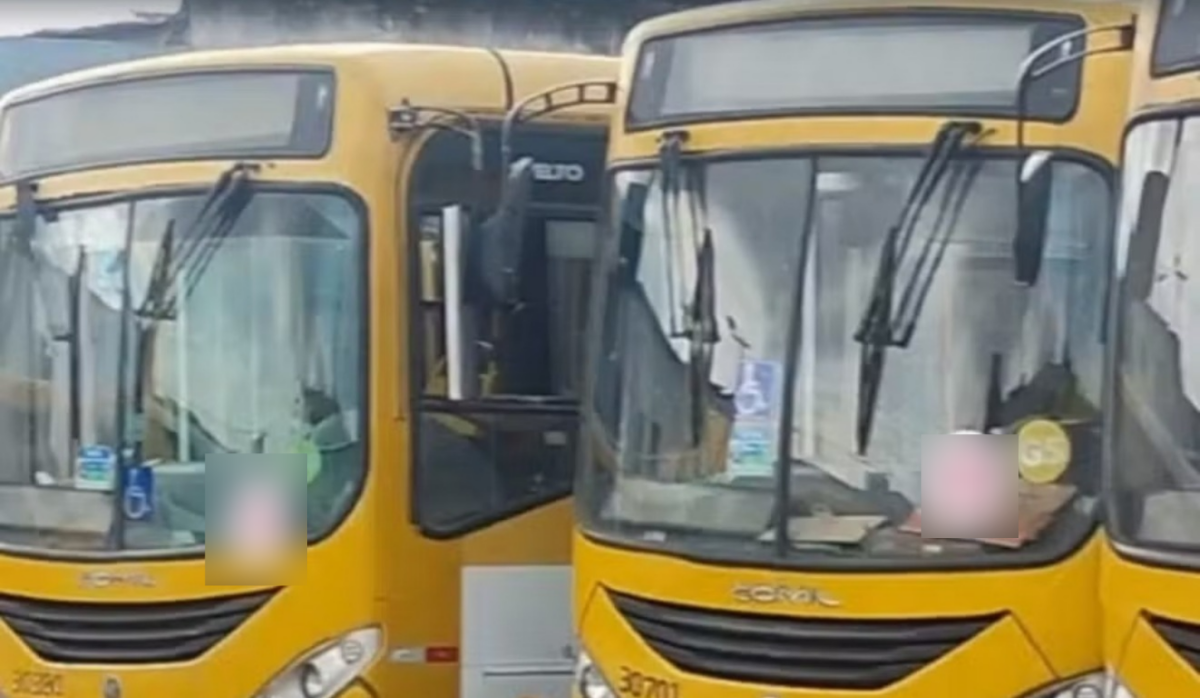 ônibus garagem