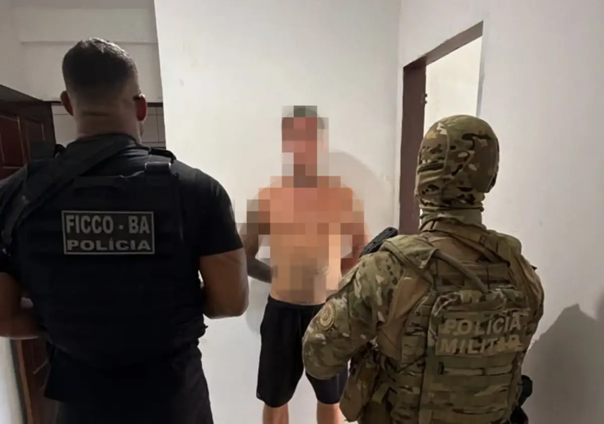 Russo condenado à prisão perpétua e flagrado com 600 kg de cocaína está na PF de Salvador à espera de extradição