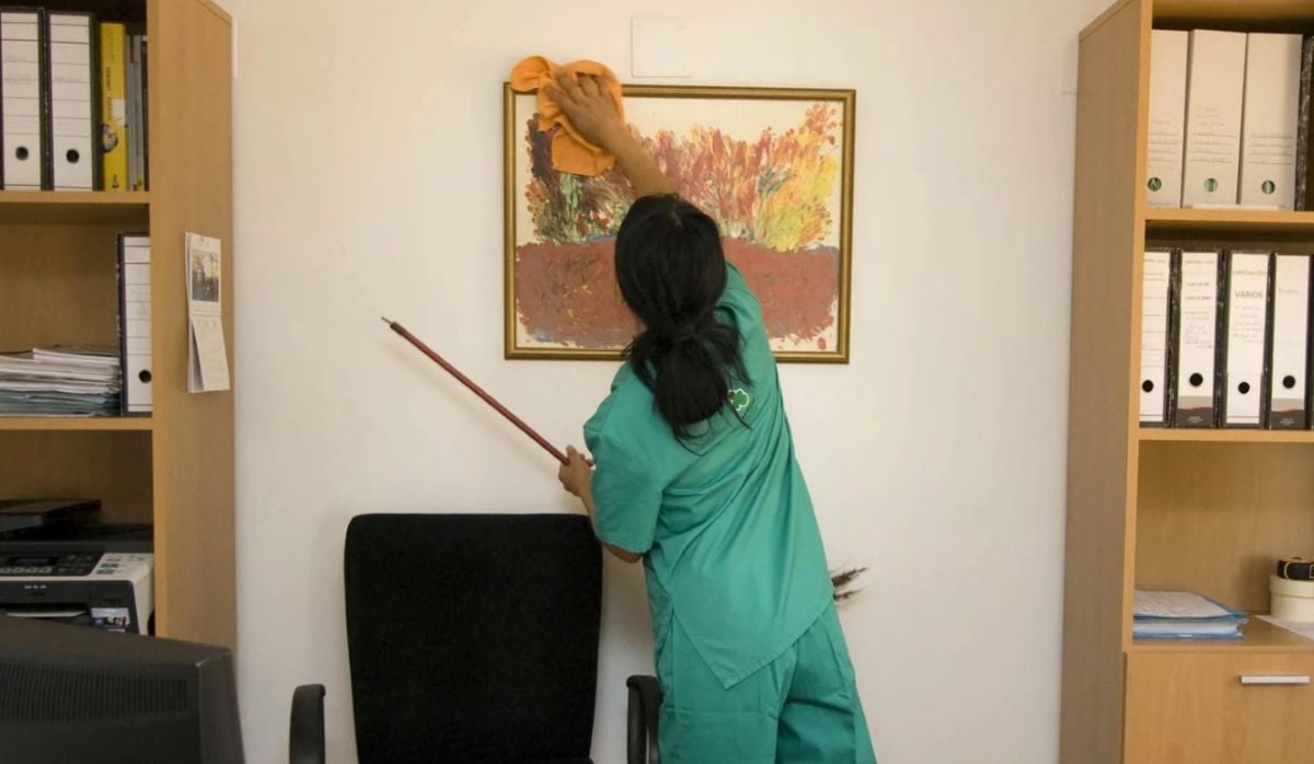 serviços gerais faxina trabalhadora limpeza foto canva