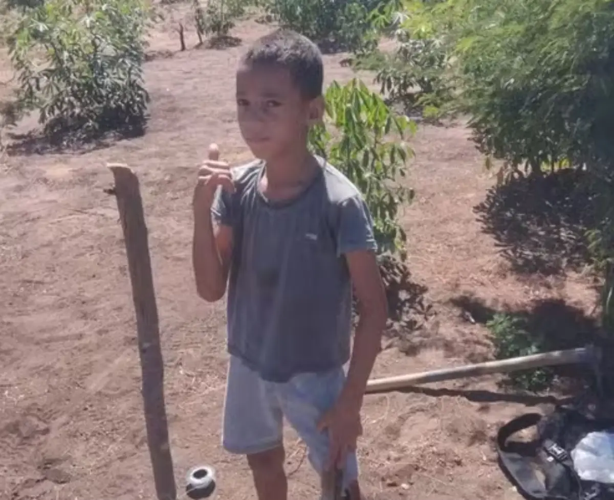 Menino de 8 anos morre após ser atingido por faca em briga entre mãe e avó na Bahia