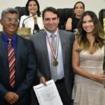 Foto-Ascom-Camara-de-Vereadores-Comenda-para-o-medico-Rodrigo-Serapiao-640x350-1