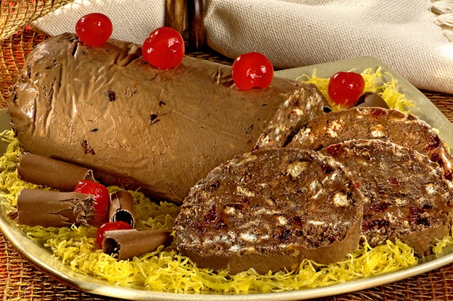 Fatias-Crocantes-de-Chocolate-com-Frutas