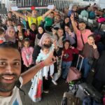 Hassan-Rabee-e-outros-brasileiros-do-grupo-em-foto-registrada-pouco-antes-de-deixarem-Gaza-ft-Hassan-Rabee